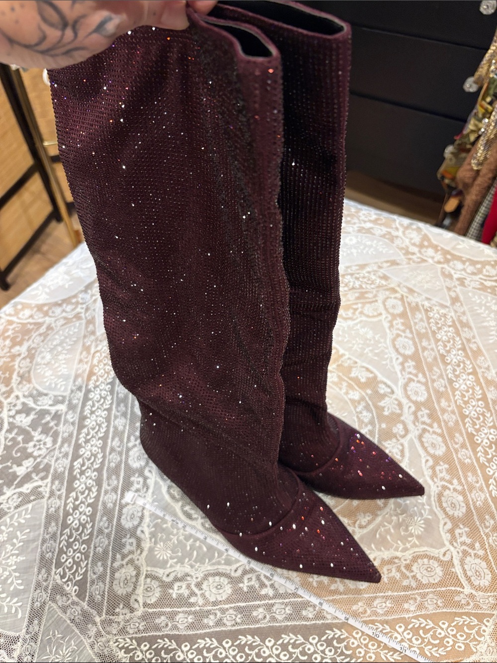 Women's Glitter Pointed-Toe Knee-High Boots - Burgundy